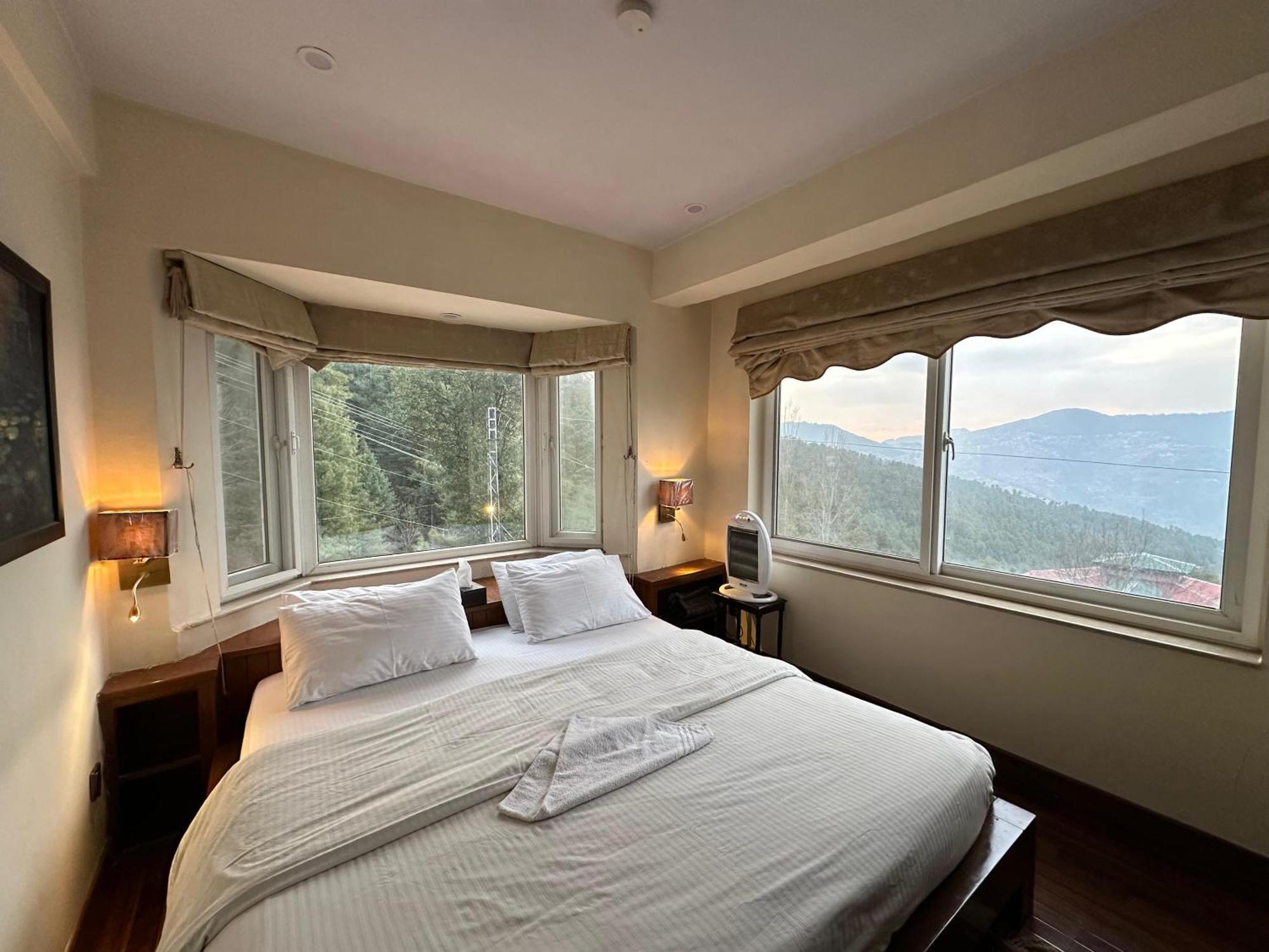 Sarah'S Lodge Murree Kültér fotó
